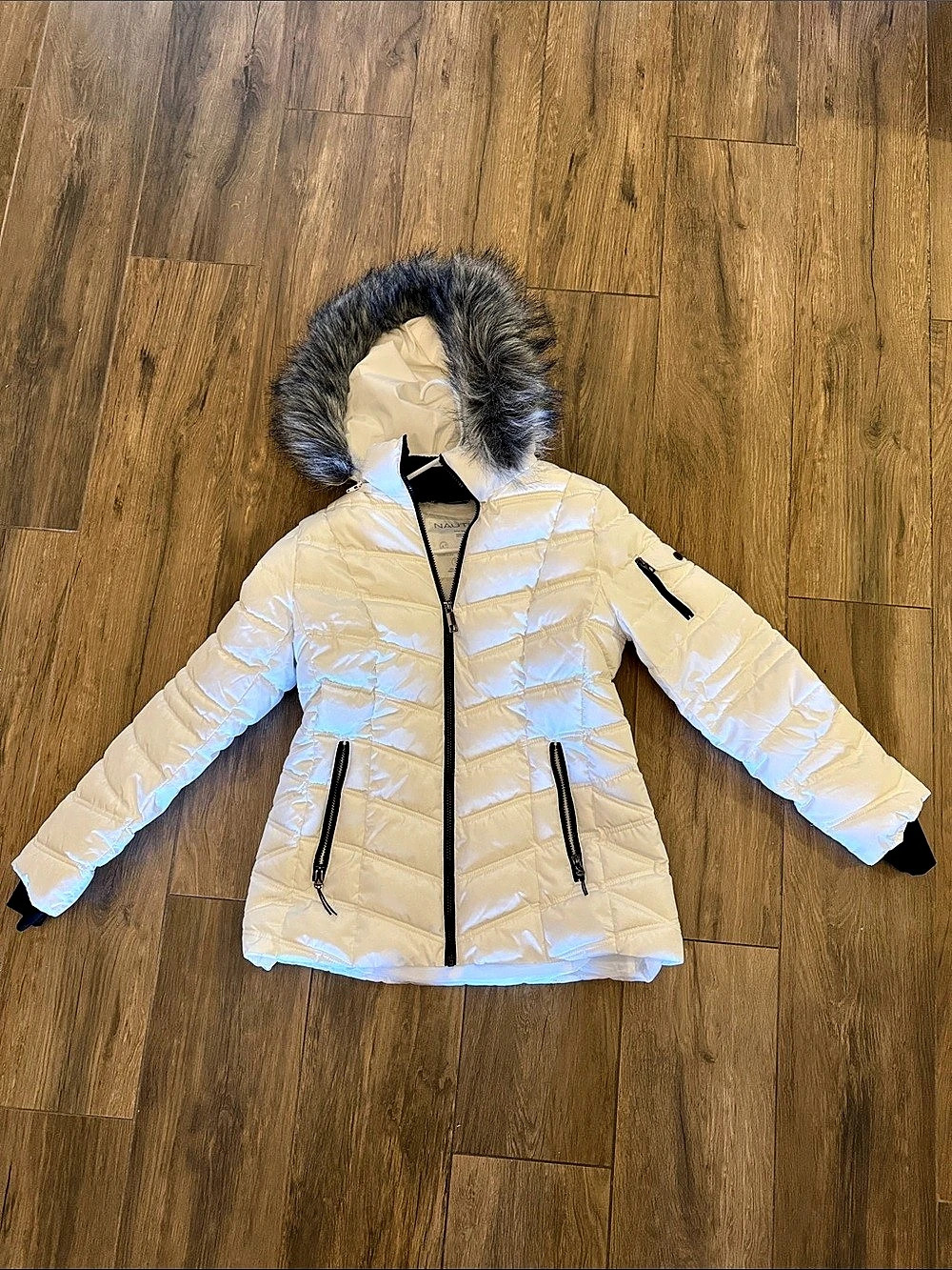Nautica Ladies' Puffer with Faux Fur Hood Women's White Puffer Jacket Like New